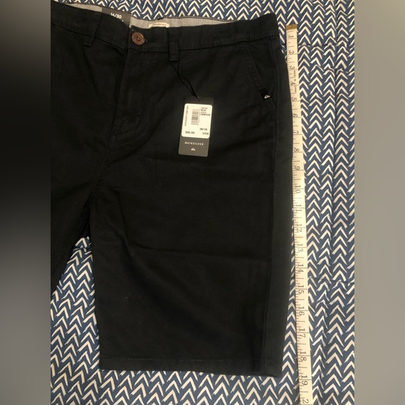 Quiksilver Black Shorts Boys - Picture 2 of 4